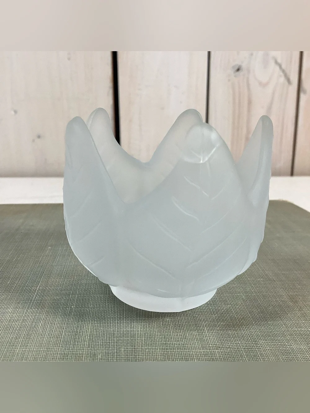 PartyLite Frosted Lotus Tulip Tea Light Candle Holders - Picture 10 of 11